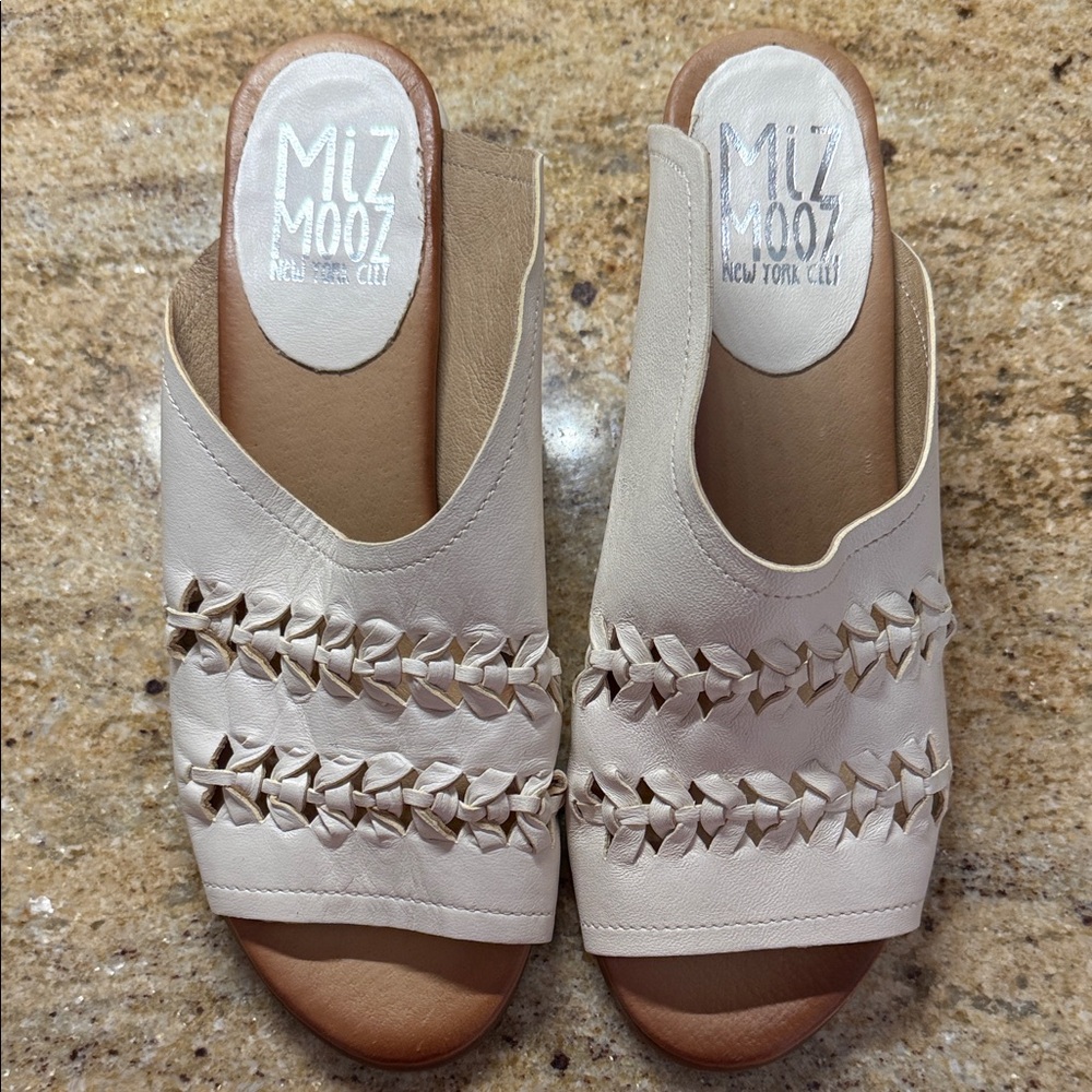 Miz Mooz Women's Tan Woven Mules